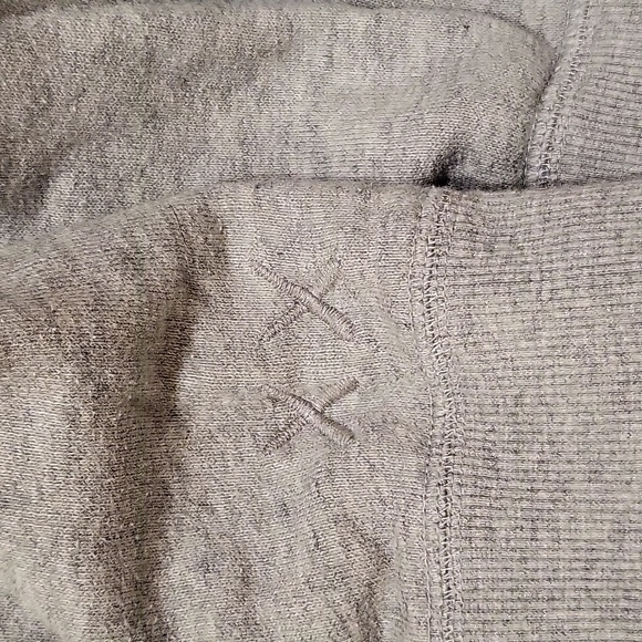 Uniqlo & Kaws Sesame Street sweatshirt - Picture 11 of 12